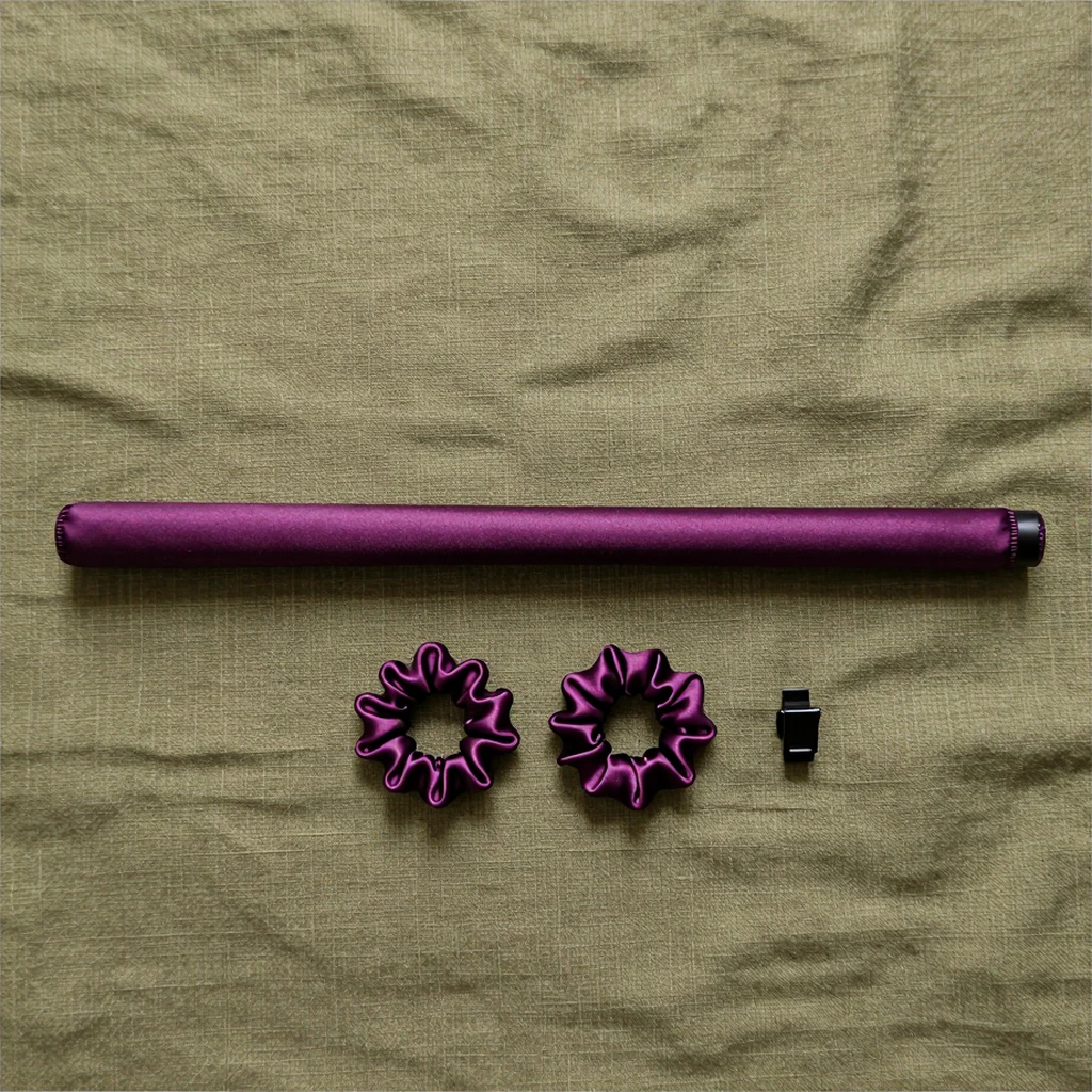 Lily England satin heatless curling kit, illustration of this kind of item